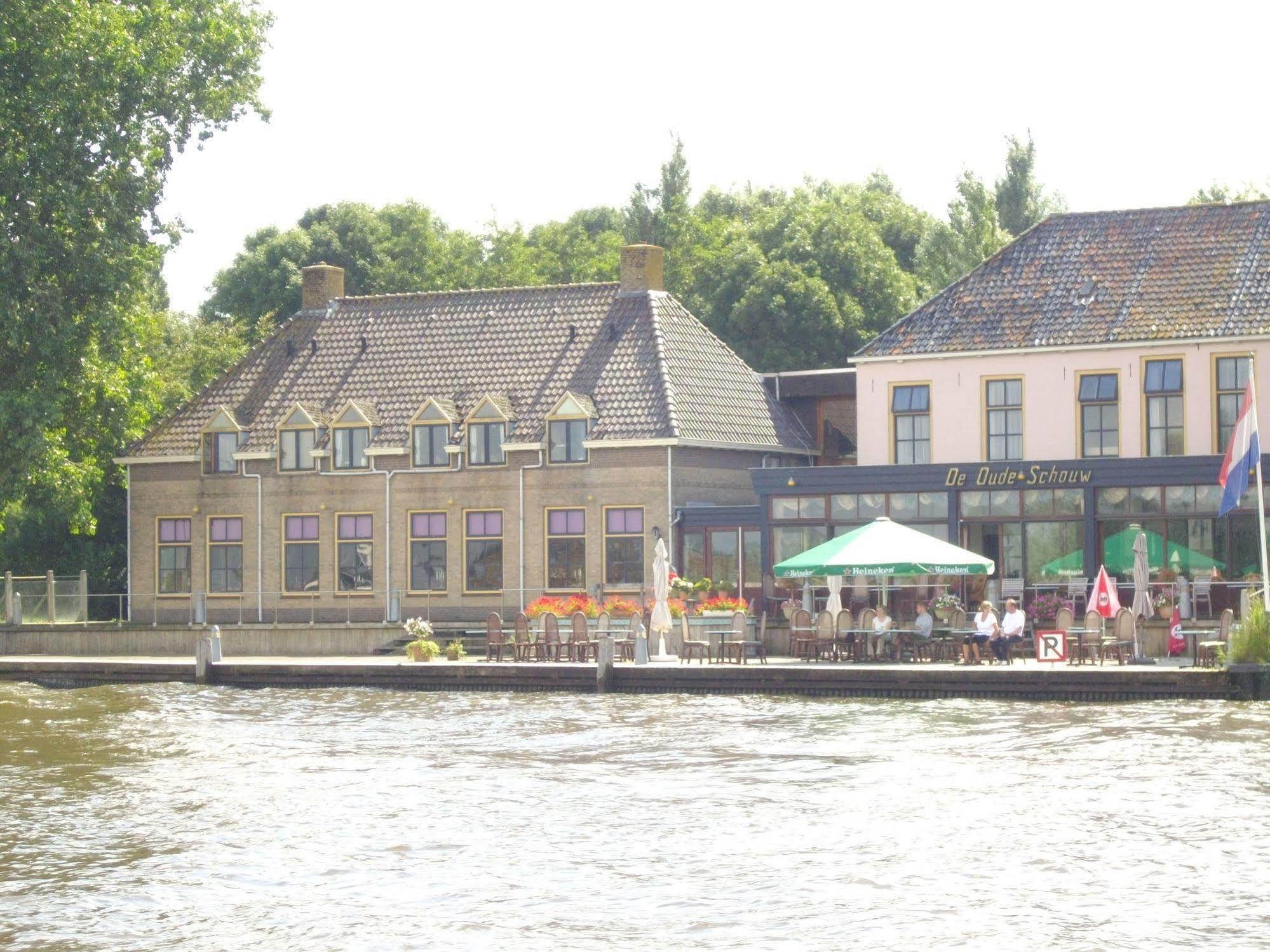 De Oude Schouw Hotel Jirnsum Eksteriør billede
